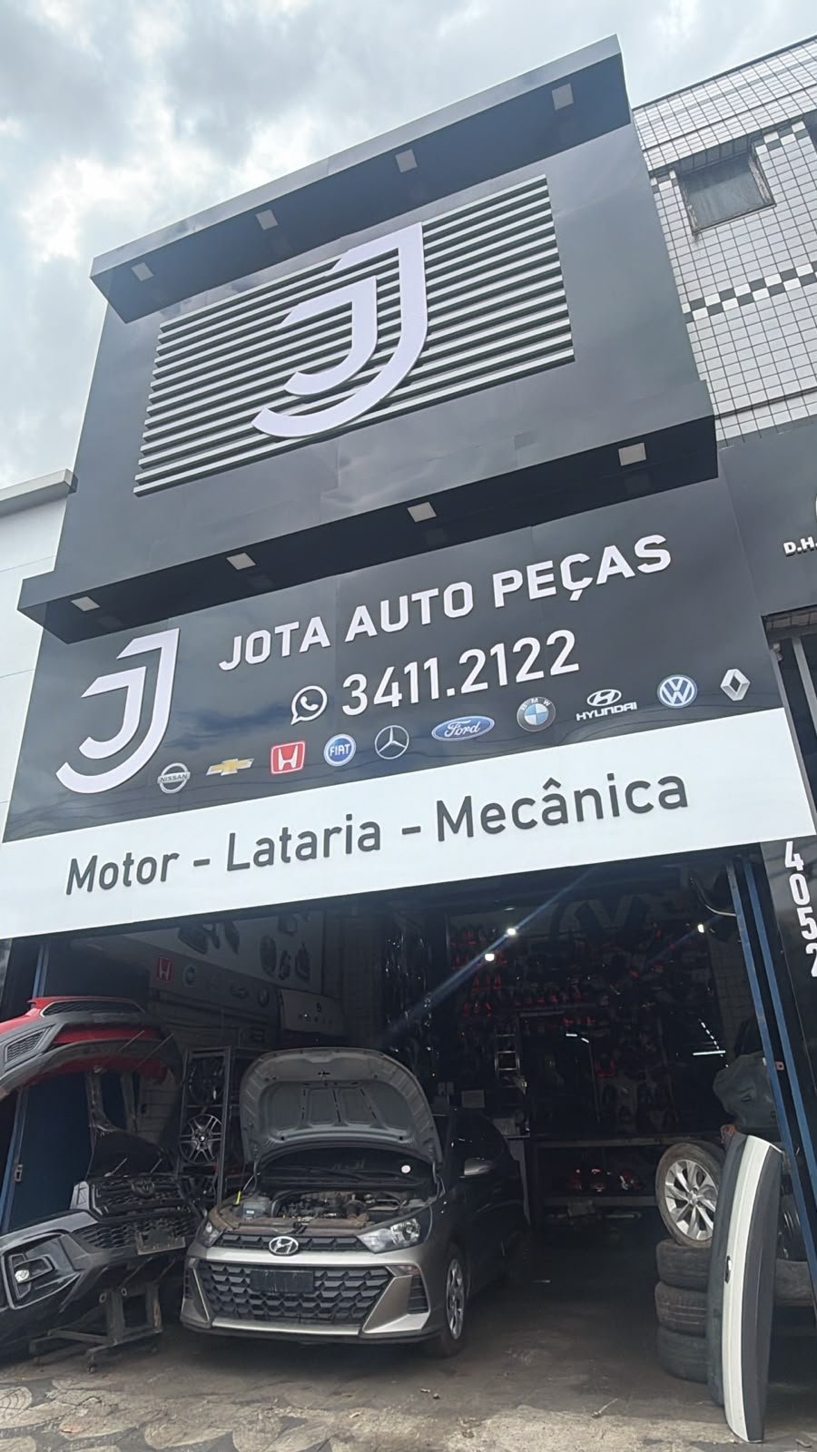 Fachada Jota